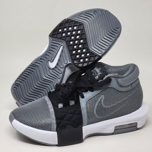 Nike LeBron Witness 8 Basketball Sneaker Black Shoes FB2239-004 Mens Size 4 New